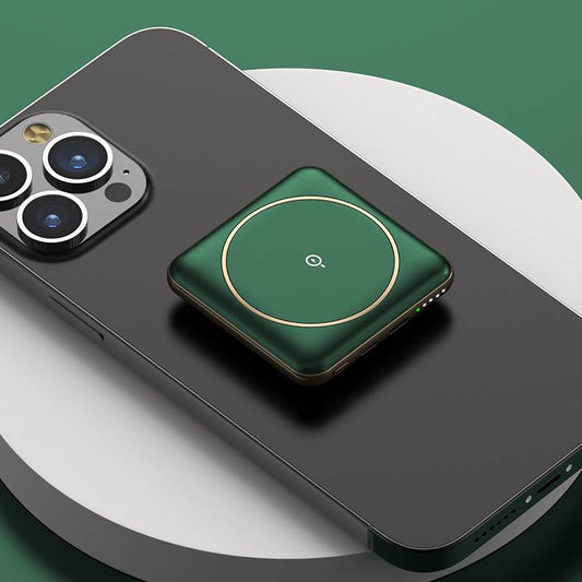 Magnetic Wireless Charging Mini Power Pack